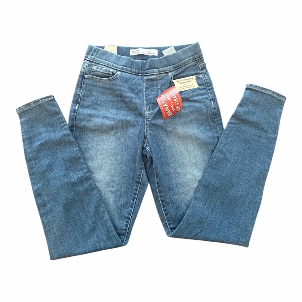 Signature by Levi Strauss Light Blue Skinny Jeans size 6